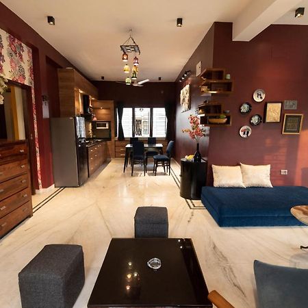 J'S Nest Hotel Kolkata Exterior photo
